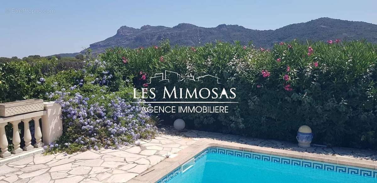 Maison à LE MUY
