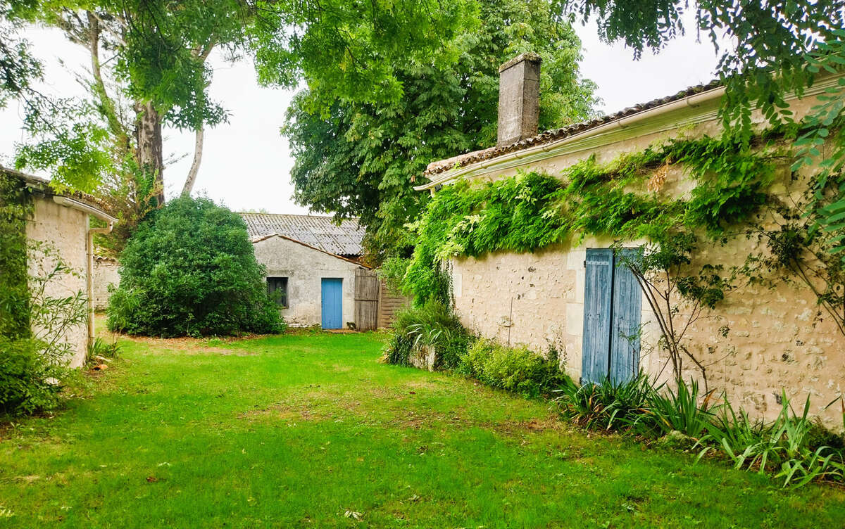 Maison à CHERAC