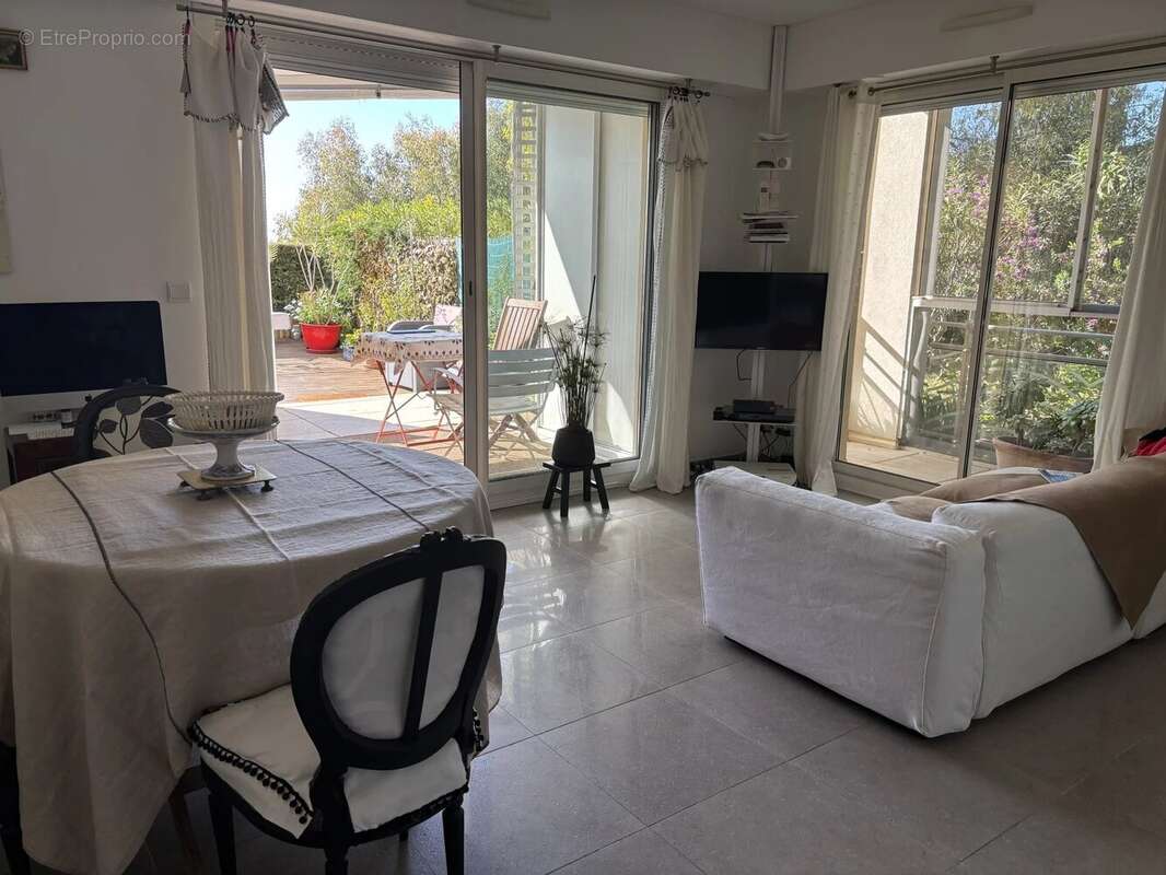 Appartement à ROQUEBRUNE-CAP-MARTIN