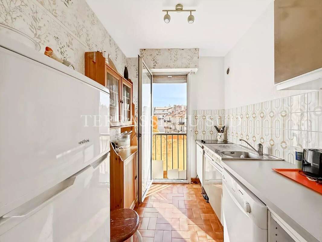 Appartement à MARSEILLE-7E