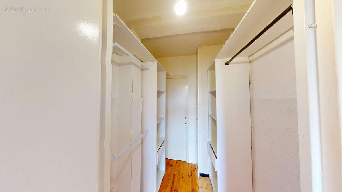 Appartement à UNIEUX