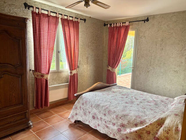 Maison à BESSE-SUR-ISSOLE