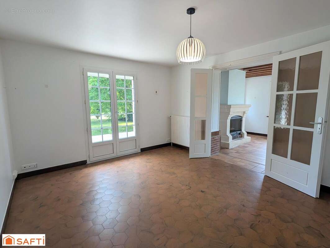 Maison 156 m² à La Chapelle-Montligeon  - photo 5
