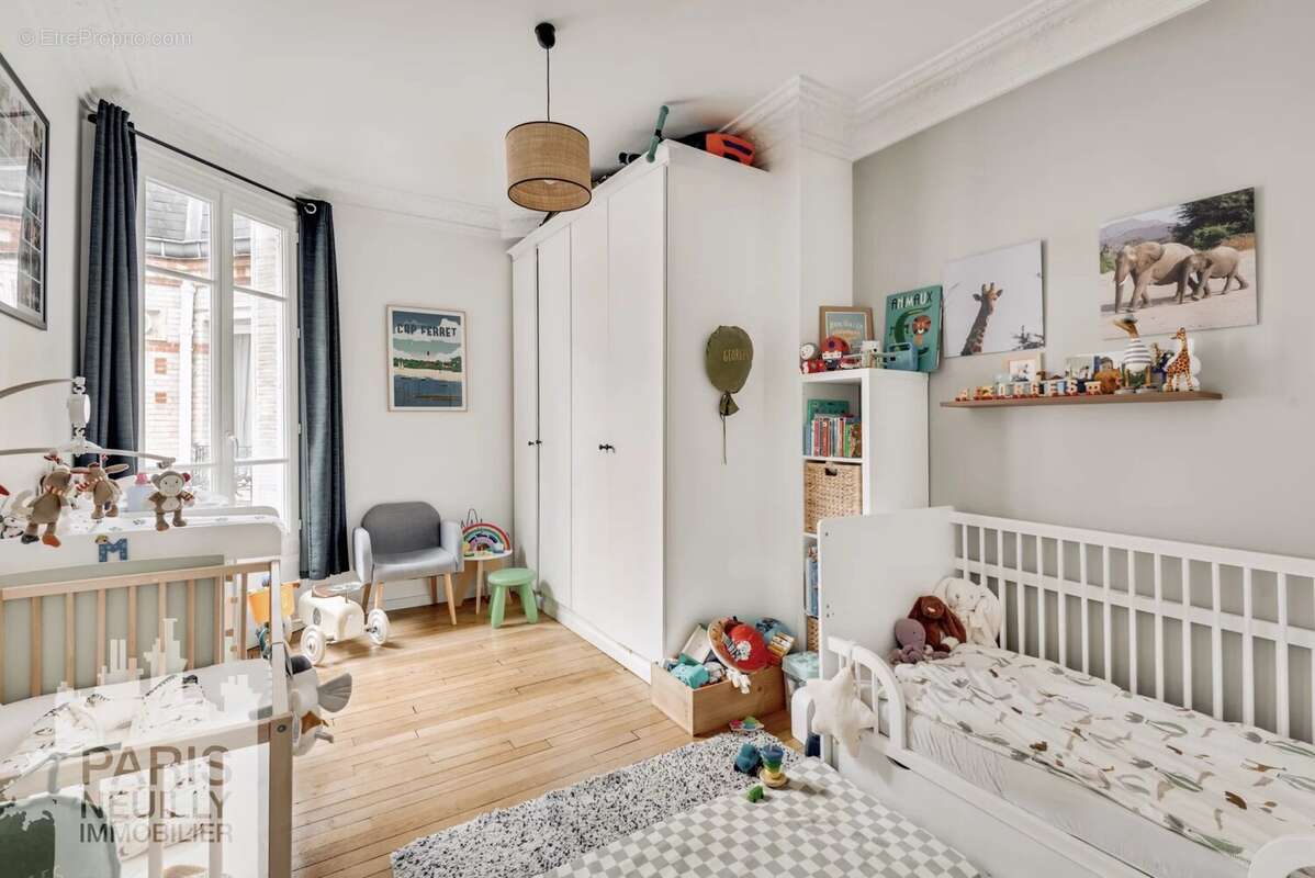 Appartement à PARIS-17E