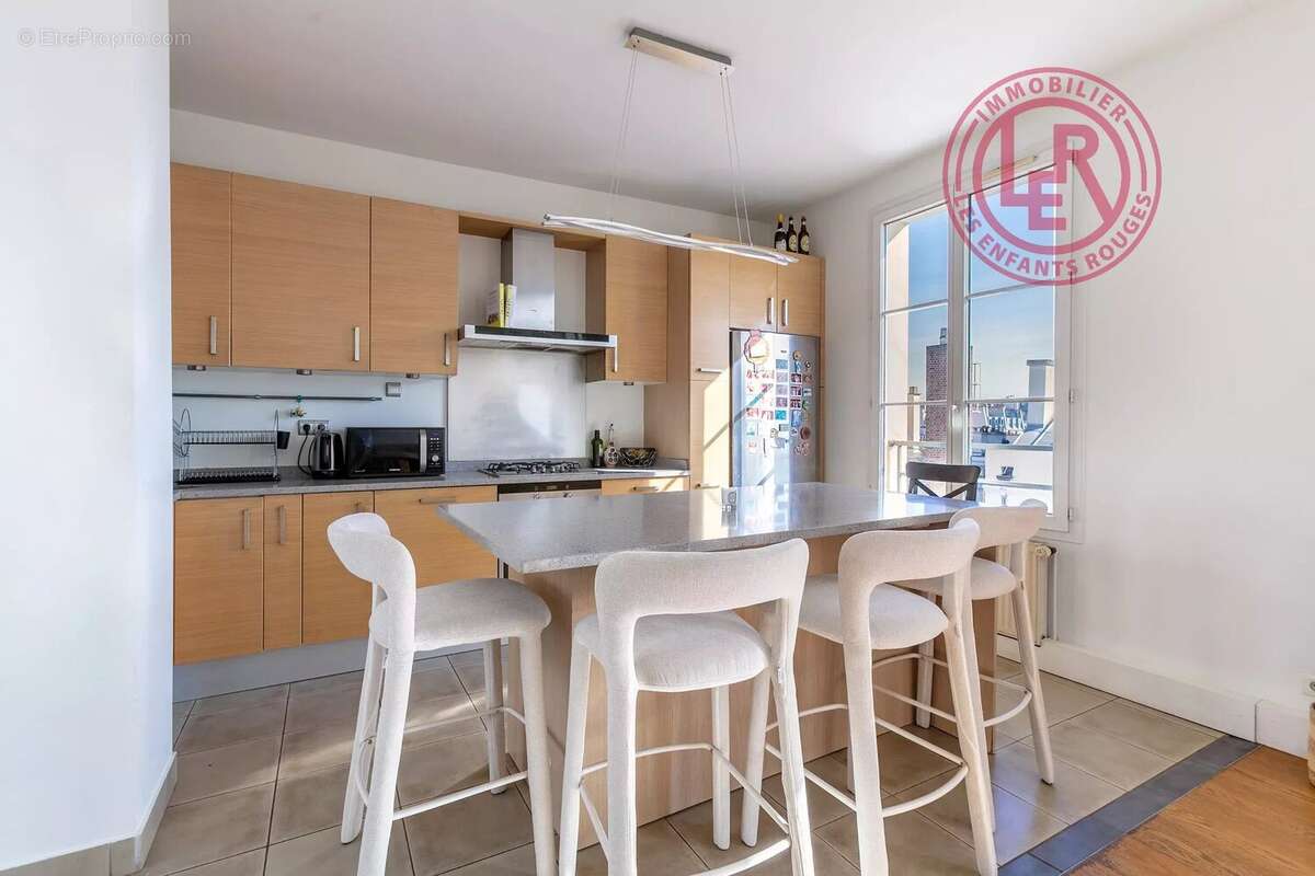 Appartement à PARIS-11E