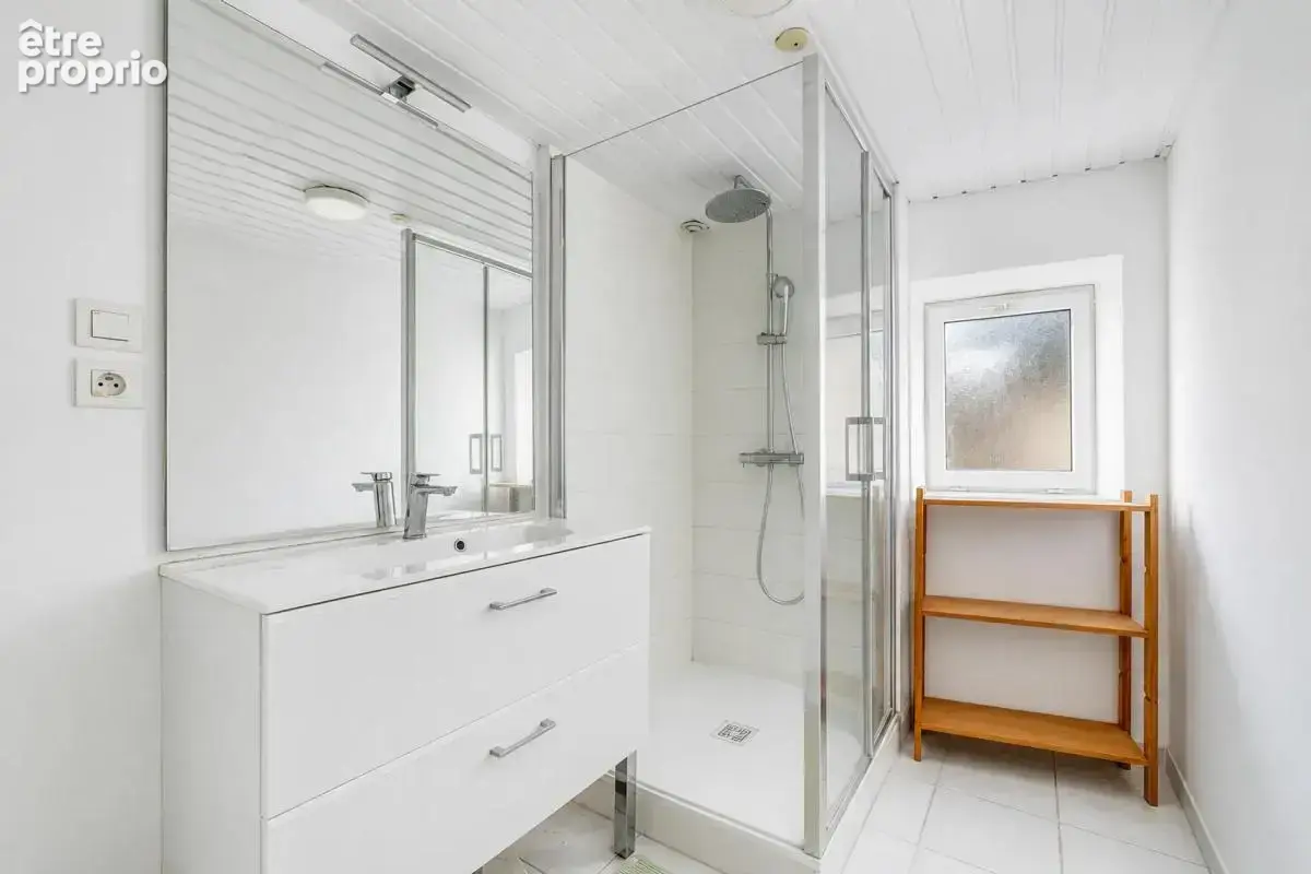 17700 VOUHÉ – ANCIENNE FORGE RÉNOVÉE – 239 M² - Gîte - Piscine - photo 18