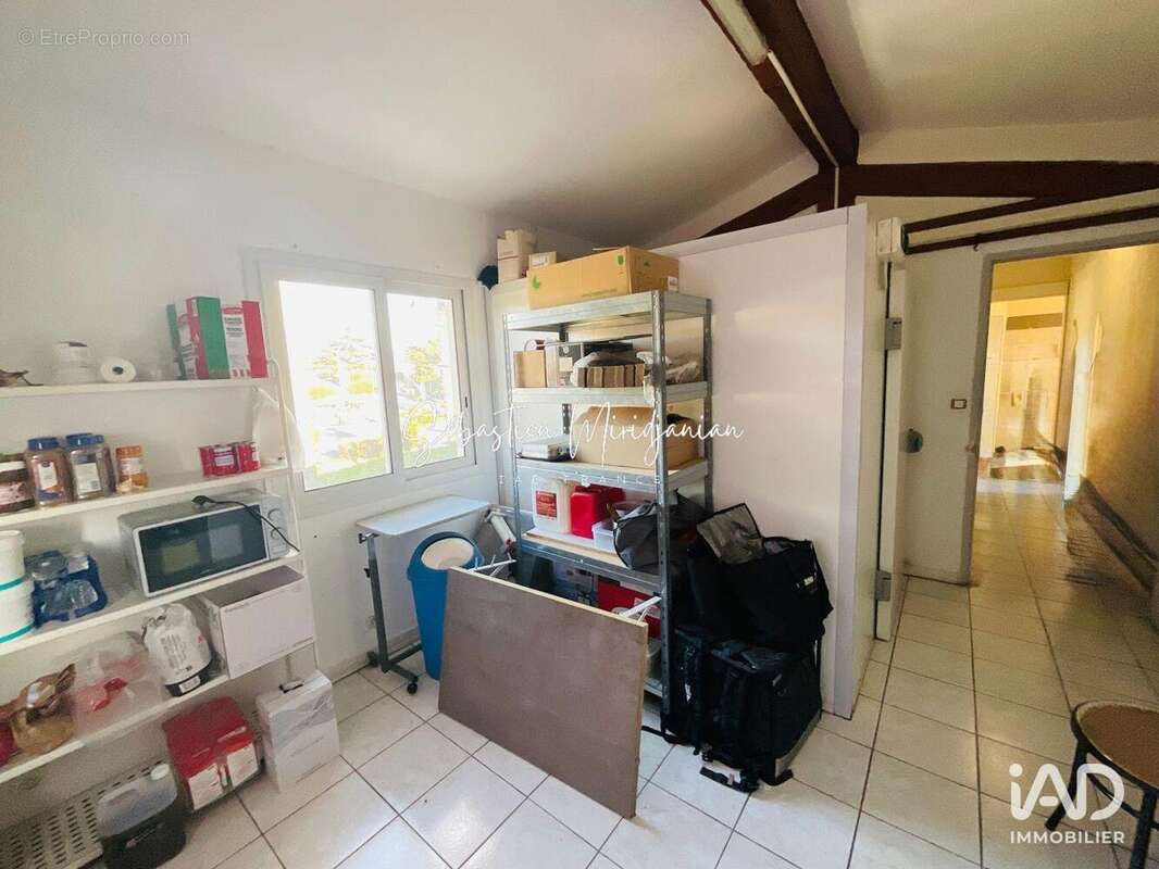 Photo 8 - Commerce à SANARY-SUR-MER