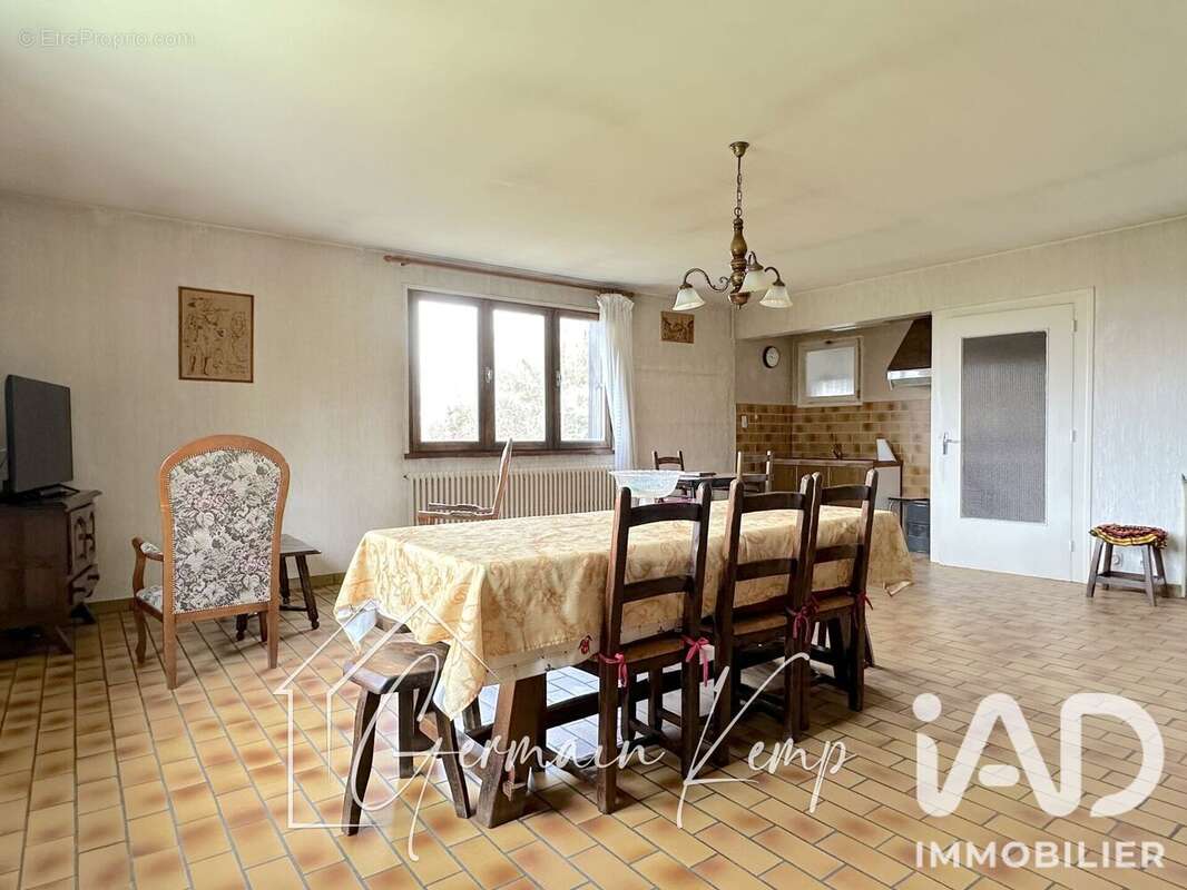 Maison 150 m² à Les Abrets  - photo 7
