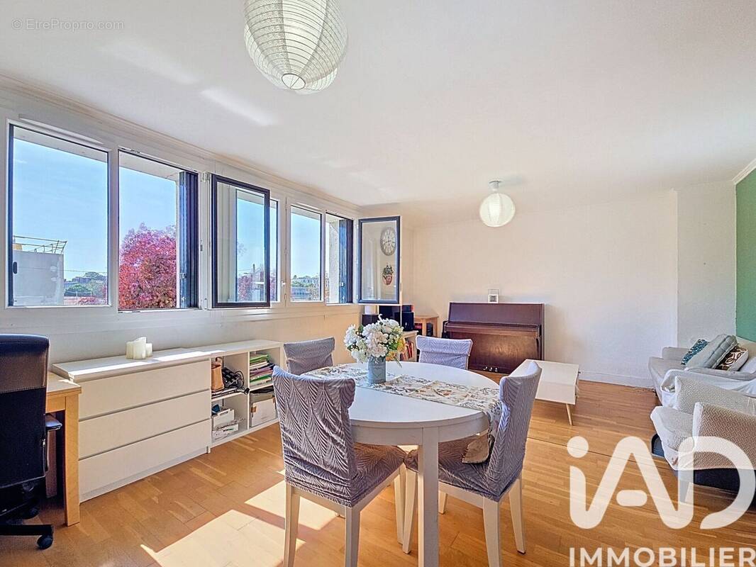 Photo 1 - Appartement à IVRY-SUR-SEINE