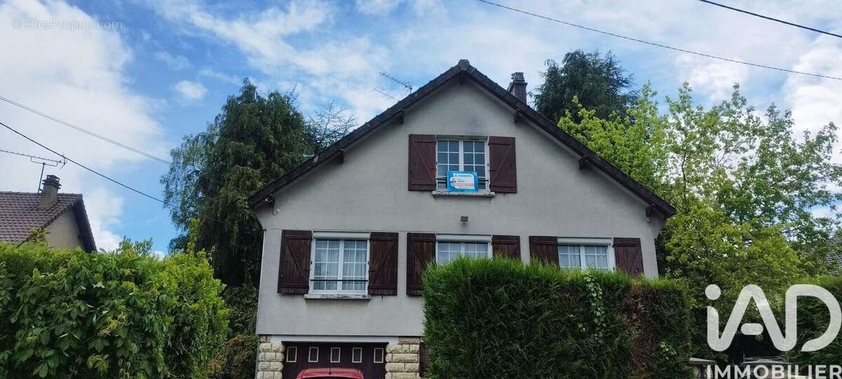 Photo 2 - Maison à SAINT-ARNOULT-EN-YVELINES