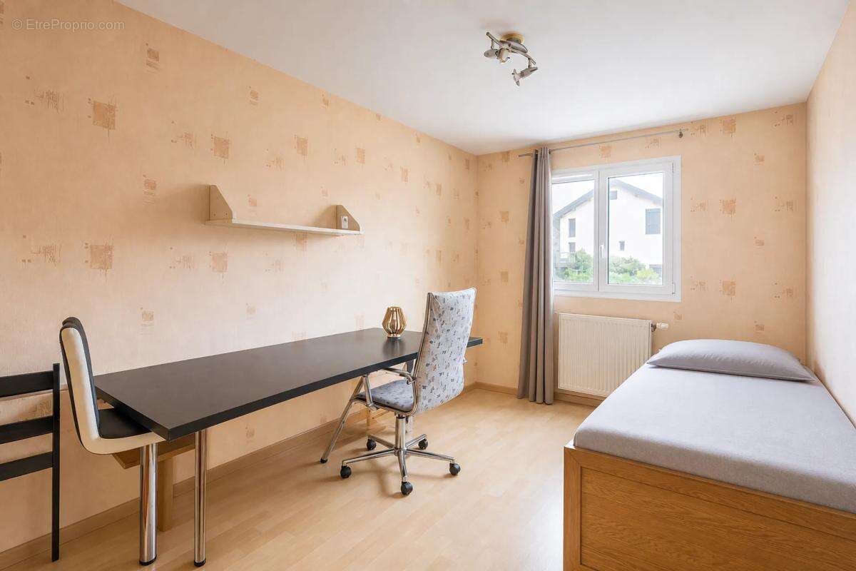 Appartement à SERGY