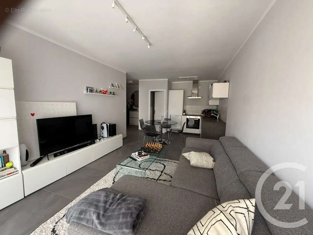 Appartement à ROQUEBRUNE-CAP-MARTIN