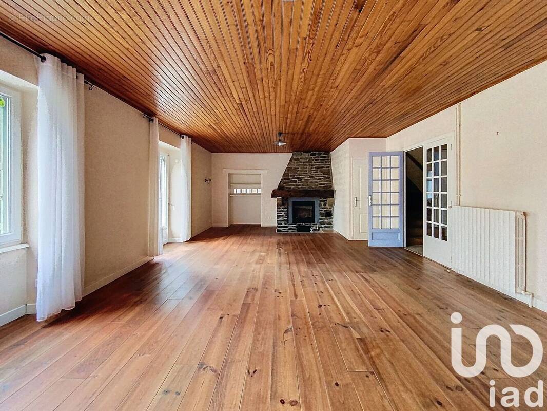 Photo 1 - Maison à LA BOUSSAC