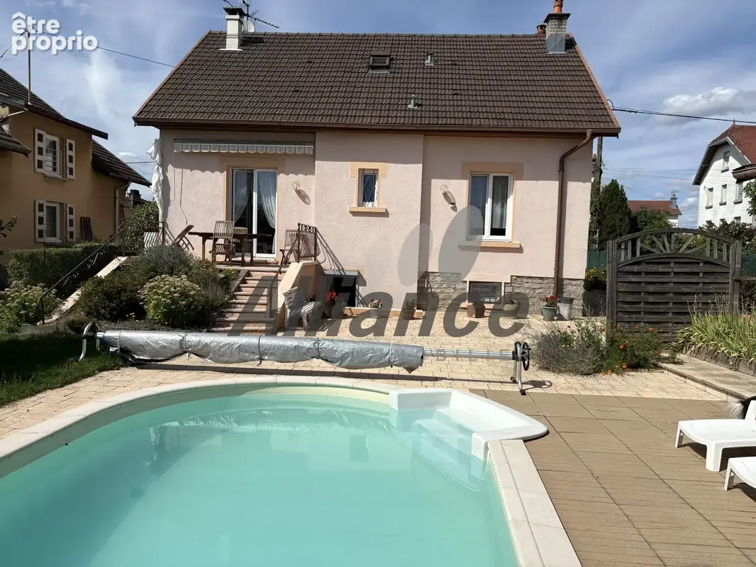 Maison à LUXEUIL-LES-BAINS