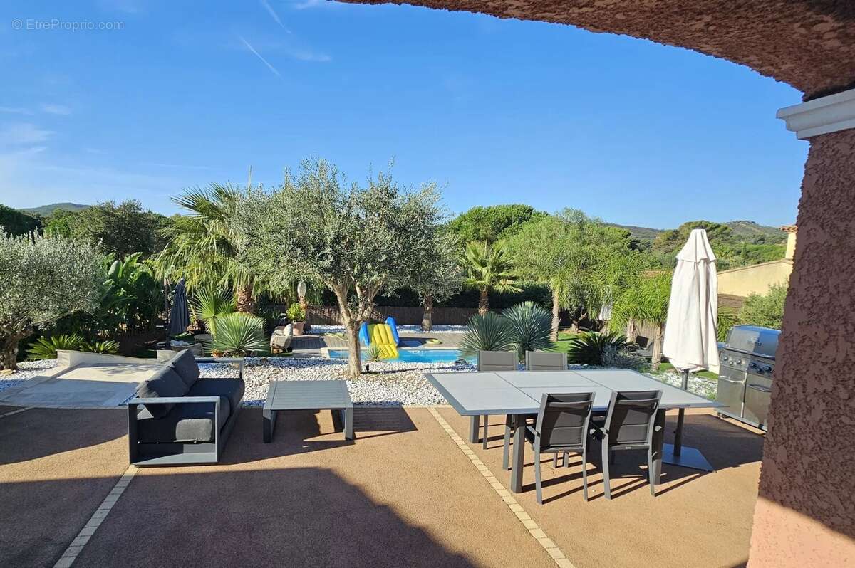 Maison à BORMES-LES-MIMOSAS