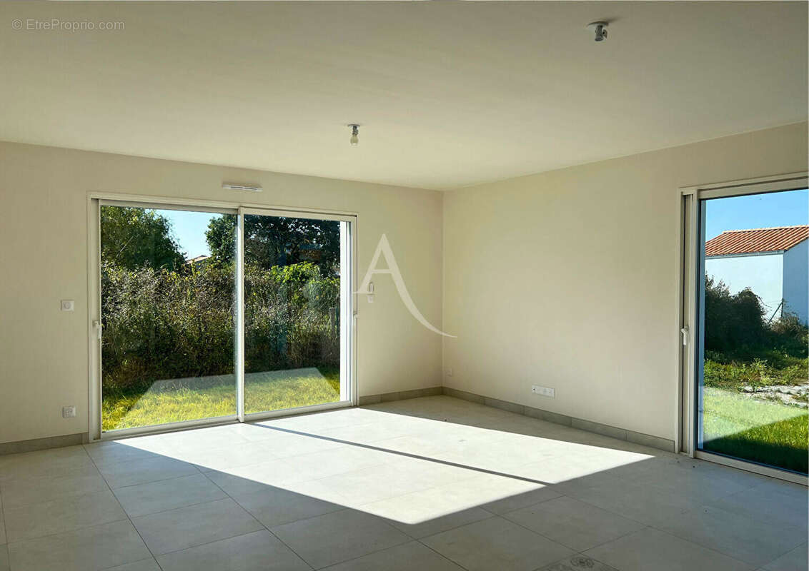 Maison à BEAUVOIR-SUR-MER