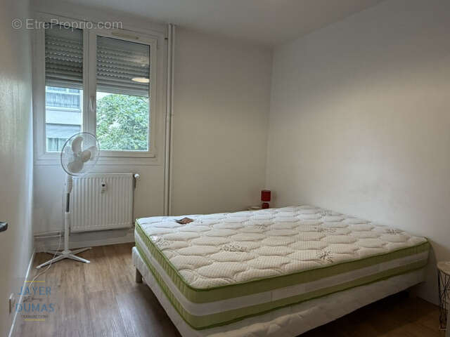 CHALON-SUR-SAONE - Bel Appartement T4 Centre-Ville - - photo 6