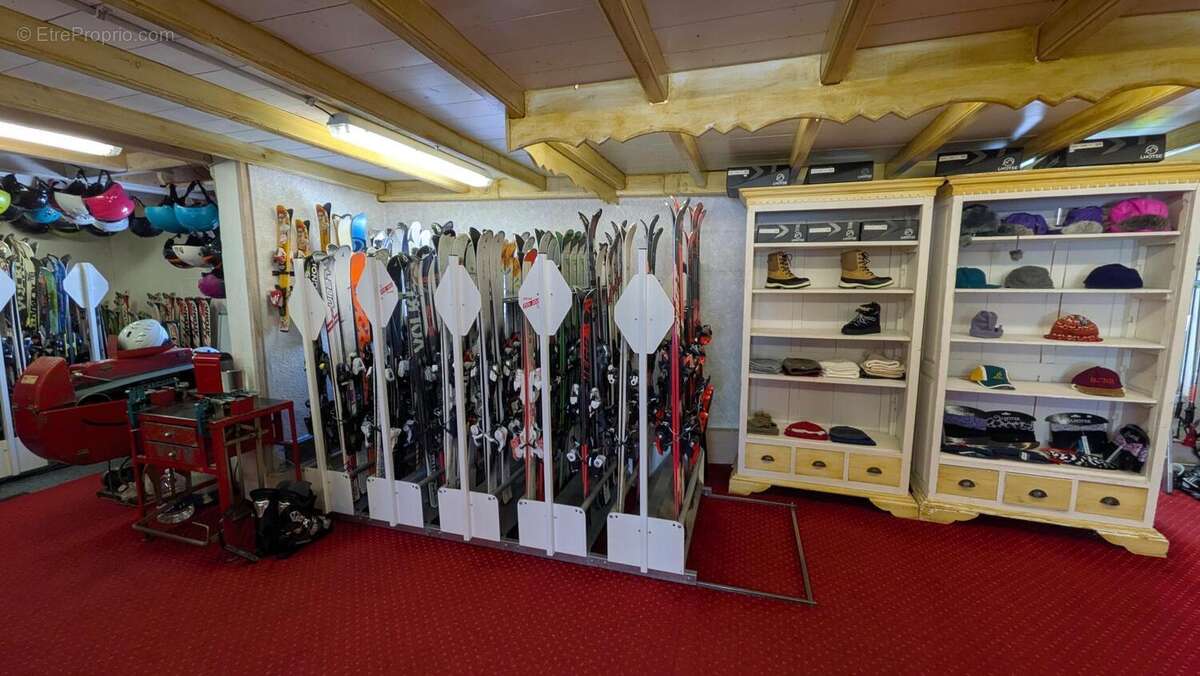 Photo 2 - Commerce à MORZINE
