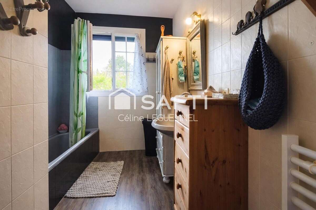 Photo 9 - Maison à HOUDAN