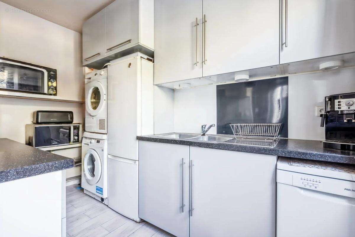 Appartement à PARIS-14E