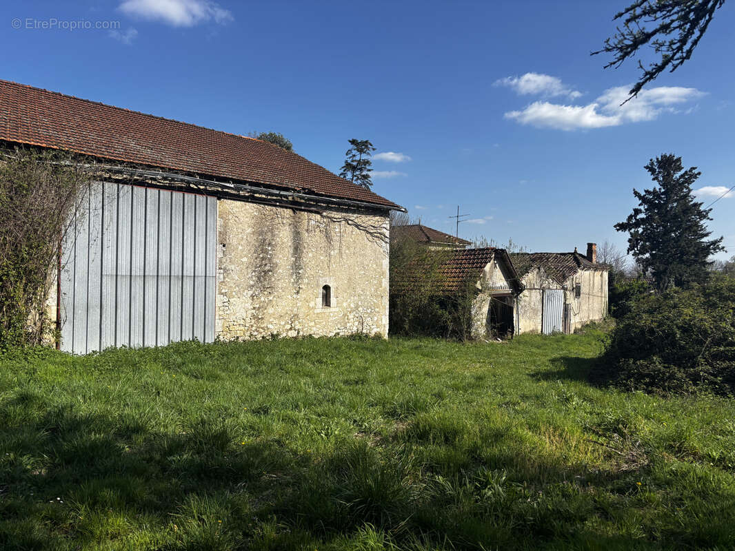 Maison à FOUGUEYROLLES