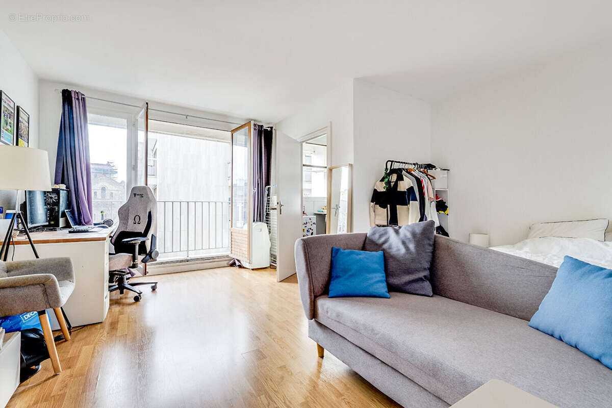Appartement à PARIS-14E