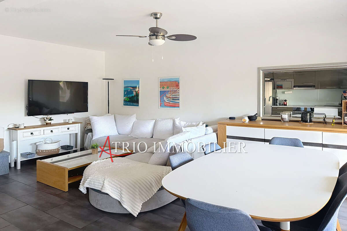 Appartement à SAINT-LAURENT-DU-VAR