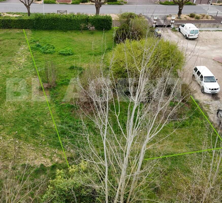 Snapshot27c - Terrain à VILLEMANDEUR