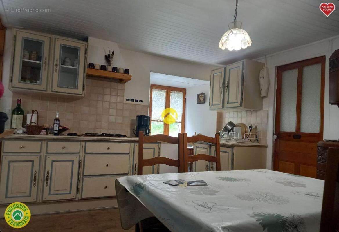 Maison 87 m² à Joursac  - photo 10