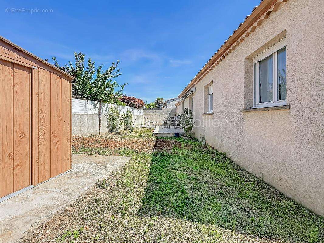 *** charmante maison t5 de plain-pied de 112m2 avec garage - lunel-viel *** - photo 19