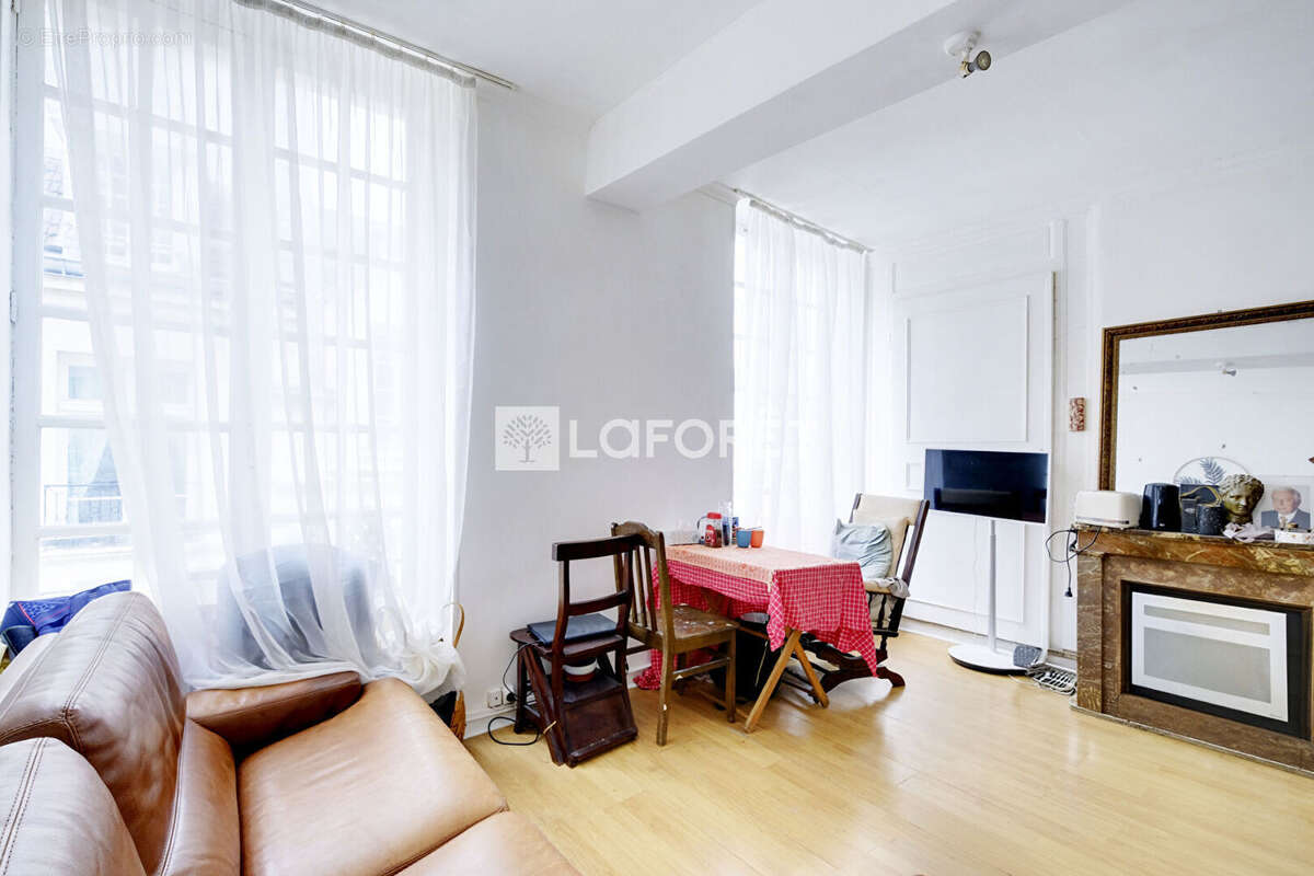 Appartement à PARIS-4E
