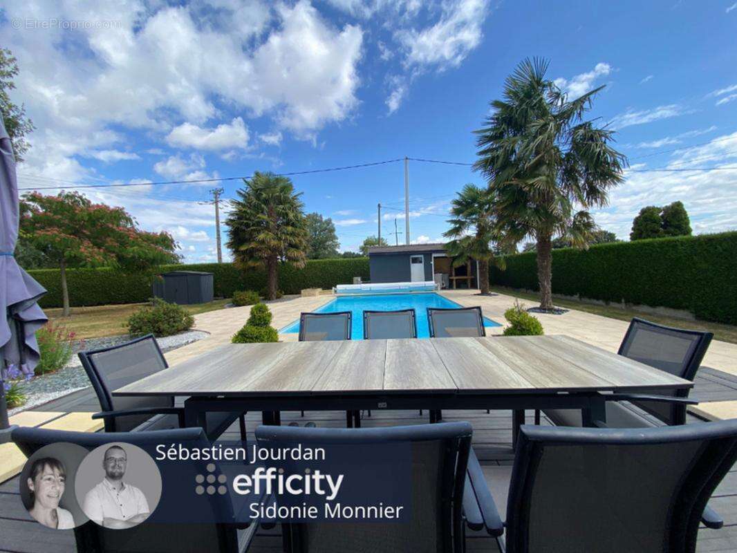 Maison à AVAILLES-SUR-SEICHE