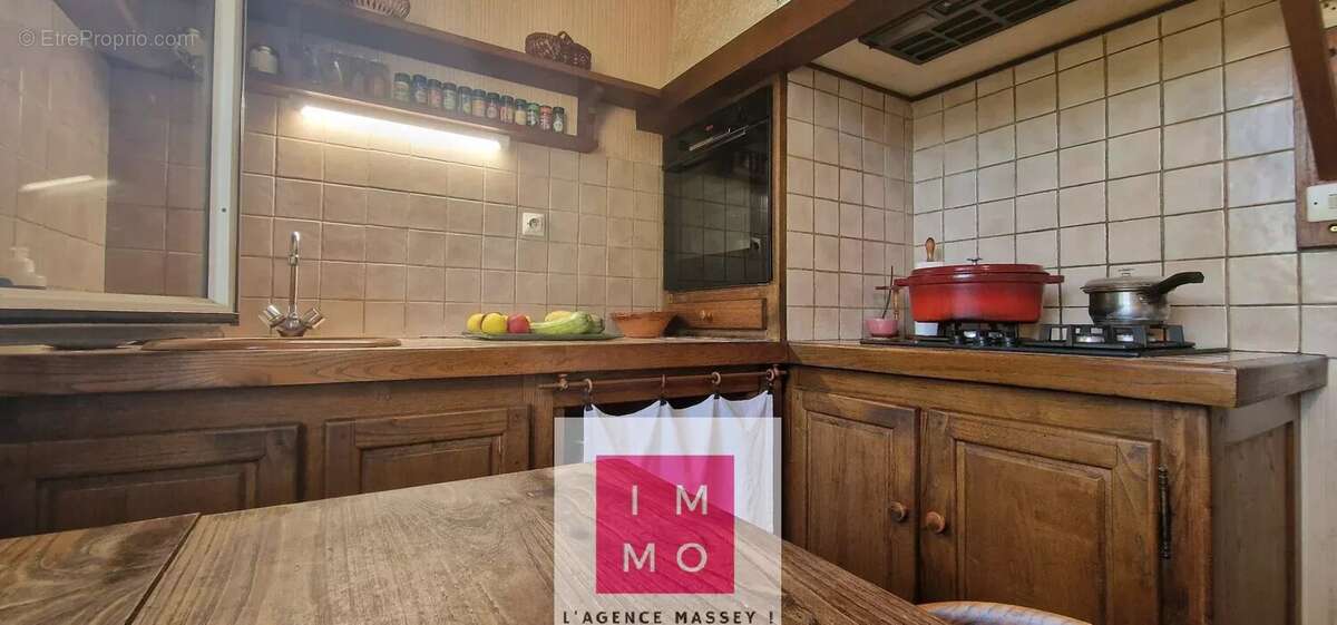 COUP DE COEUR - Maison de plain-pied de 94 m² avec jardin sur 1591 m² - photo 11