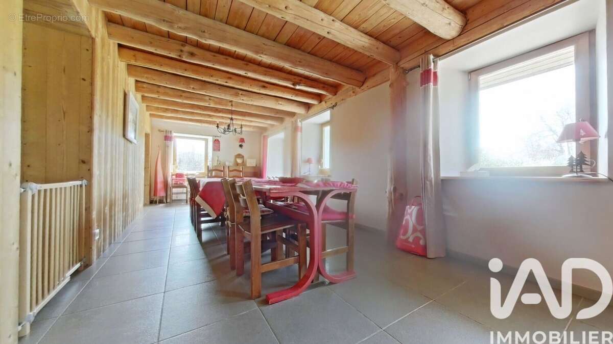 Maison 201 m² à Septmoncel  - photo 5