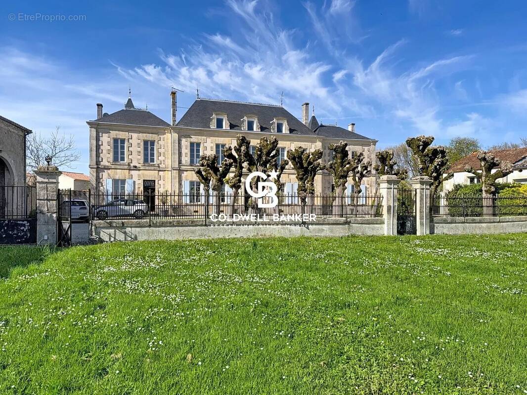Maison à AUMAGNE