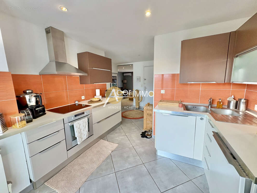Toulon, Saint Jean, Appartement T2 de 57m2, Rénové,  Avec Balcon - photo 10