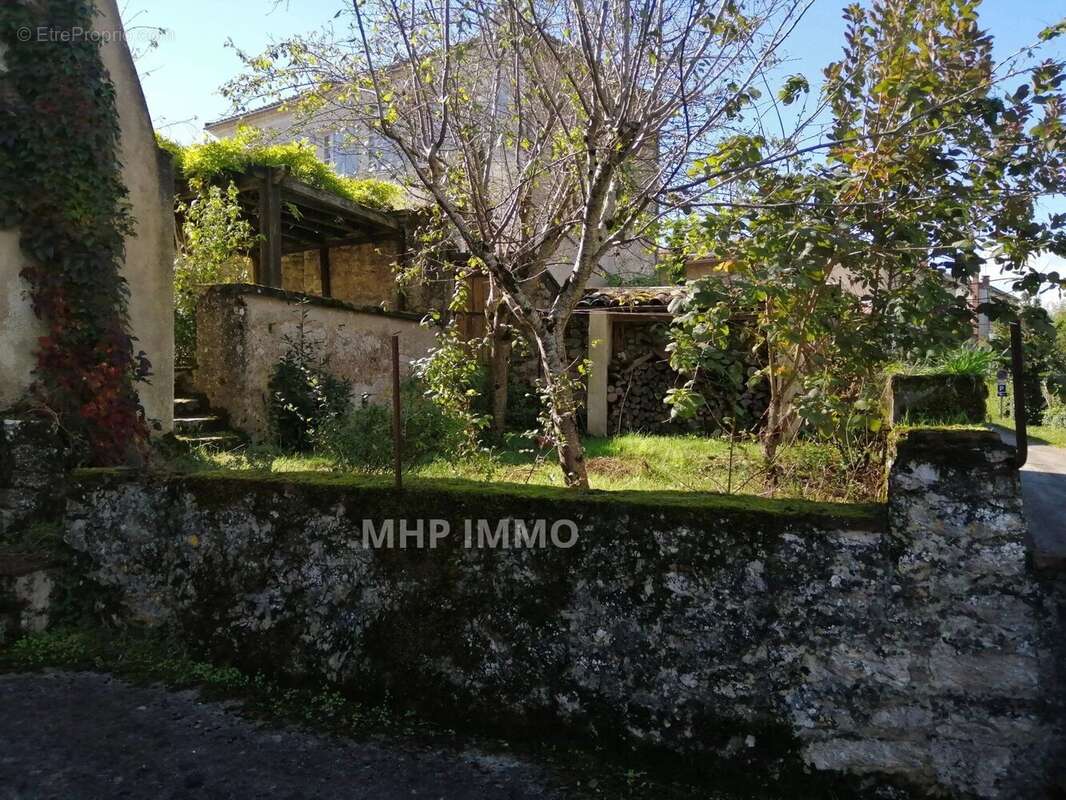 Appartement à CASTELNAU-DE-MONTMIRAL