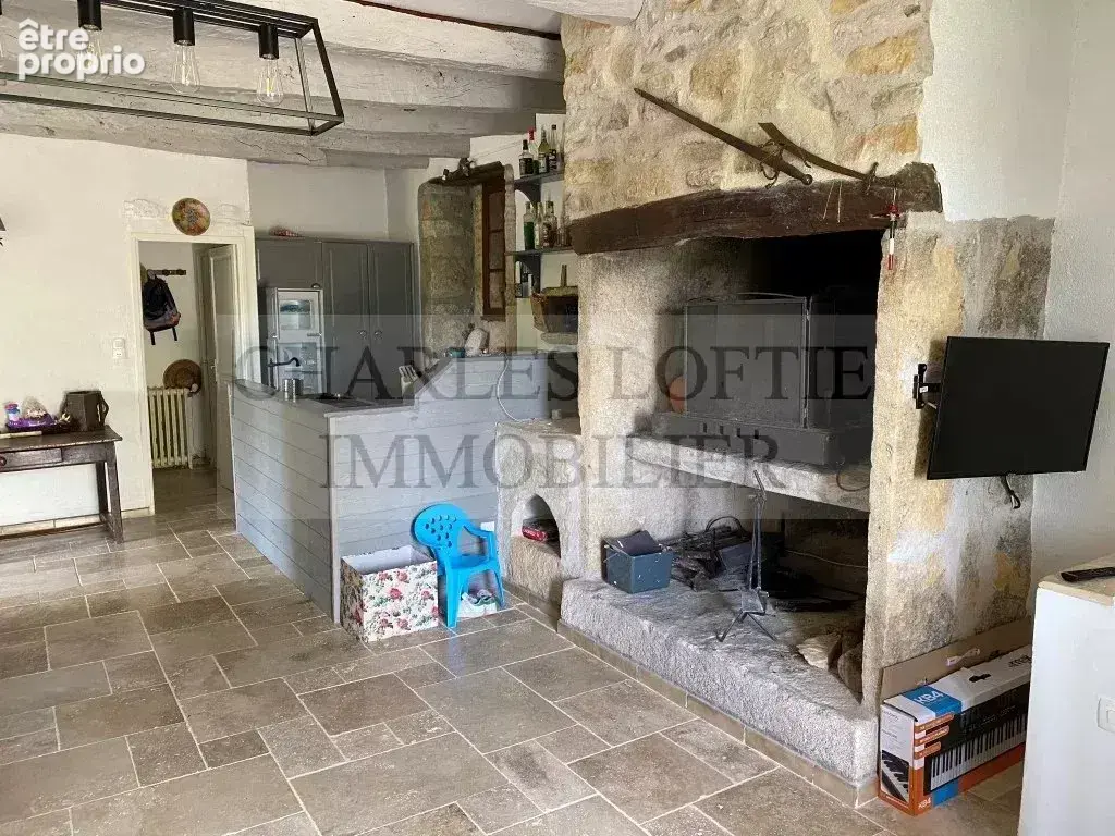 Charme et authenticité pour ce très bel ensemble de bâtiments - photo 26