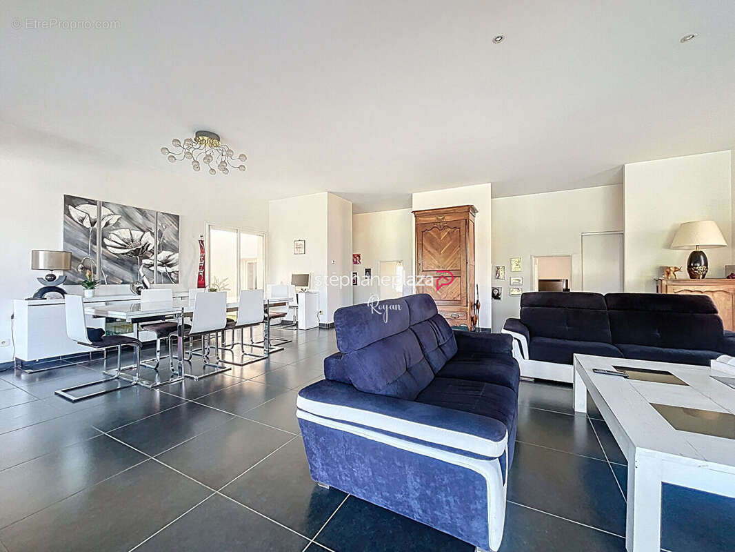 Maison à SAINT-GEORGES-DE-DIDONNE