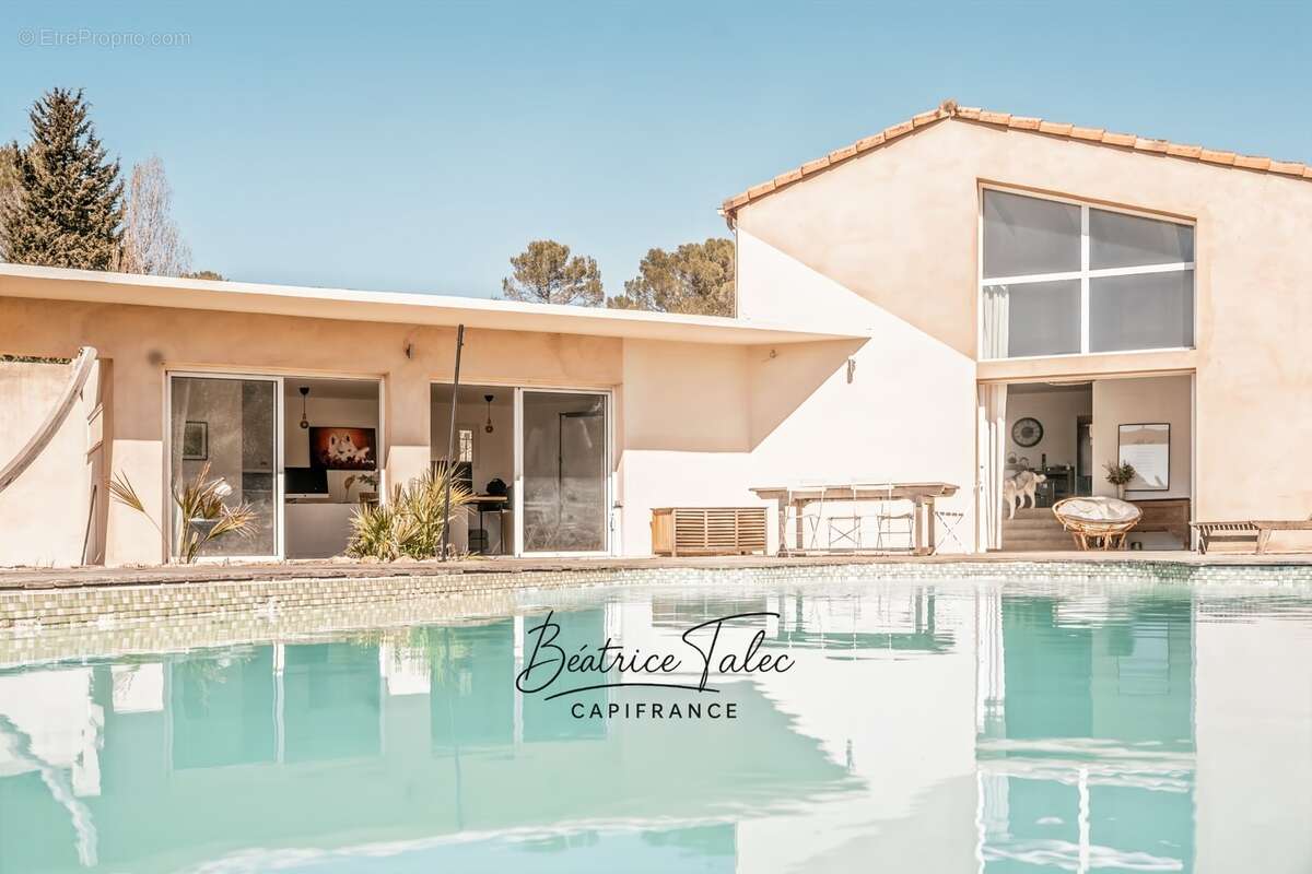 Maison de caractère avec piscine 5 pièces au cœur des vignes, double garage, 6000m2 terrain plat arboré, magnifique vue dans un  - photo 14