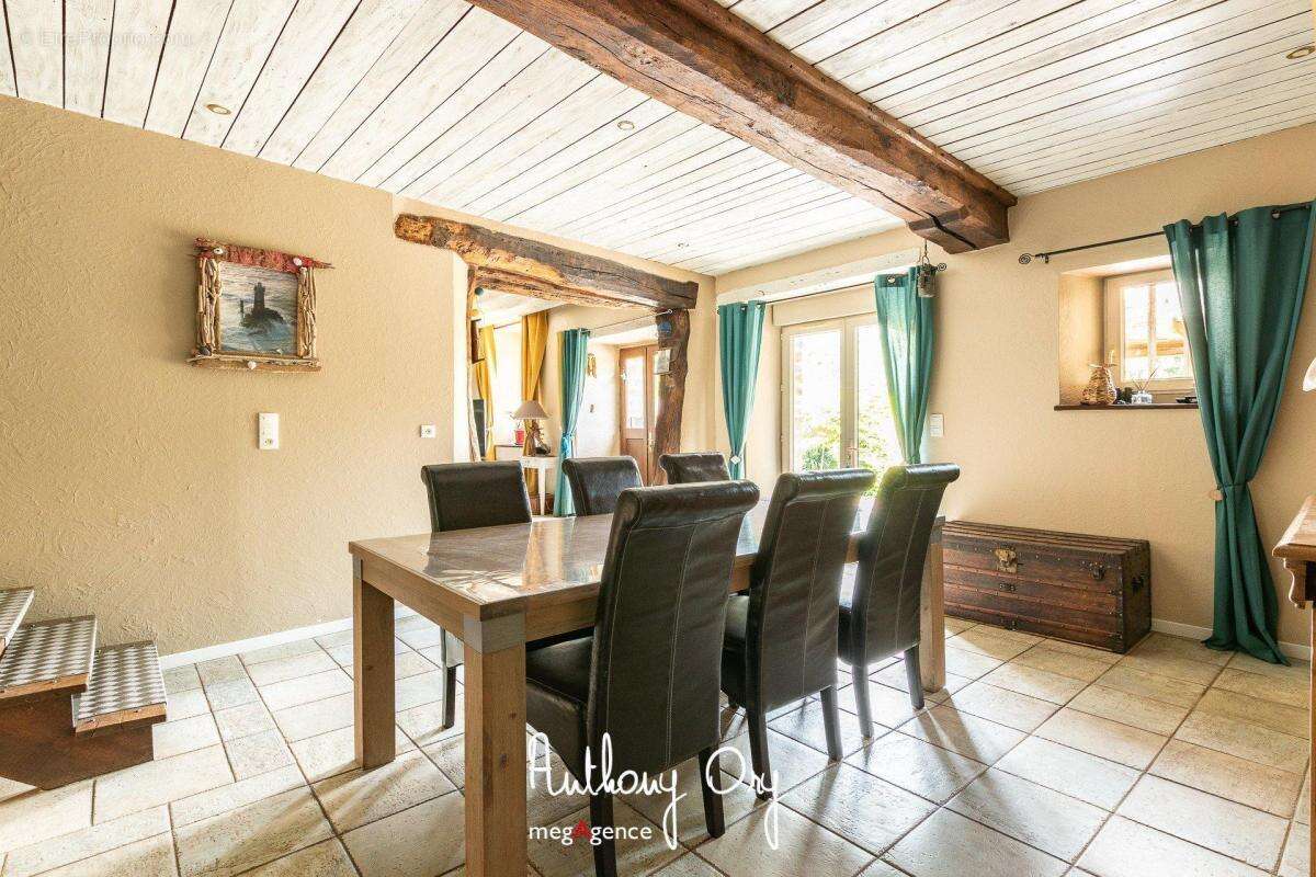 Maison à VASSY