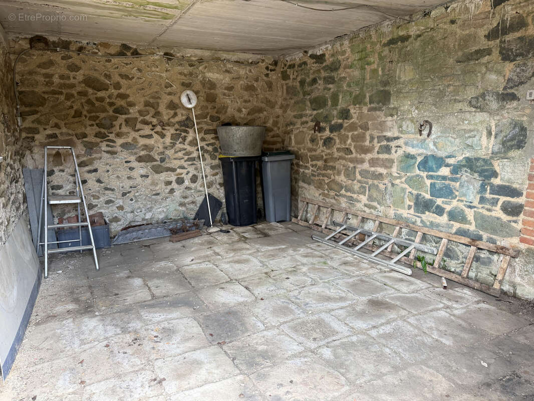 Erquy 22430, fort potentiel pour cet ensemble immobilier avec maison, ancienne forge et hangar. - photo 12