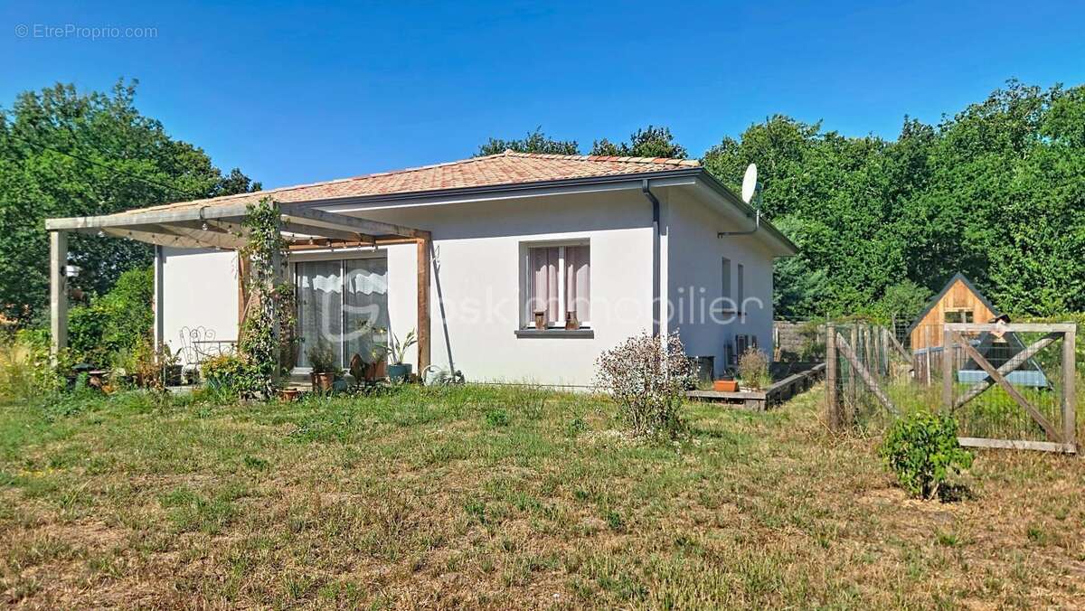 Maison à LUGOS