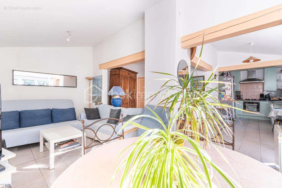 Le brusc - maison 110 m2 - calme - jardin - terrasse - sud/ouest/est - photo 6