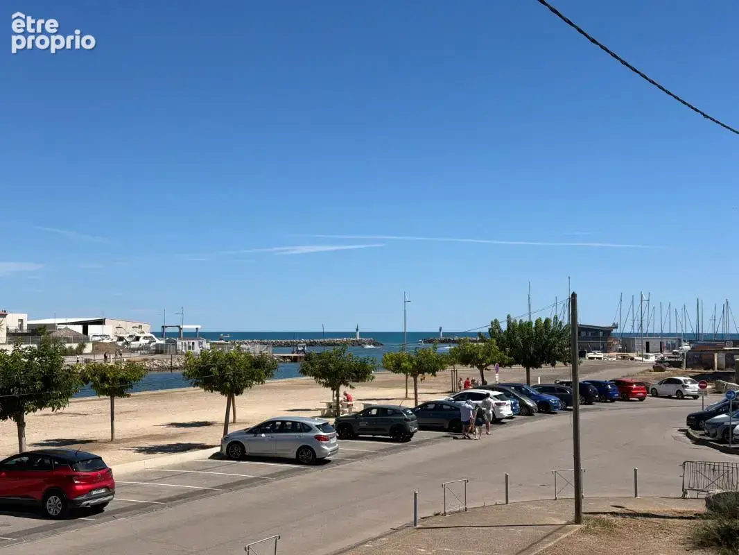 À vendre – Marseillan plage - Exceptionnel 3 pièces en duplex avec vue mer et port - photo 6