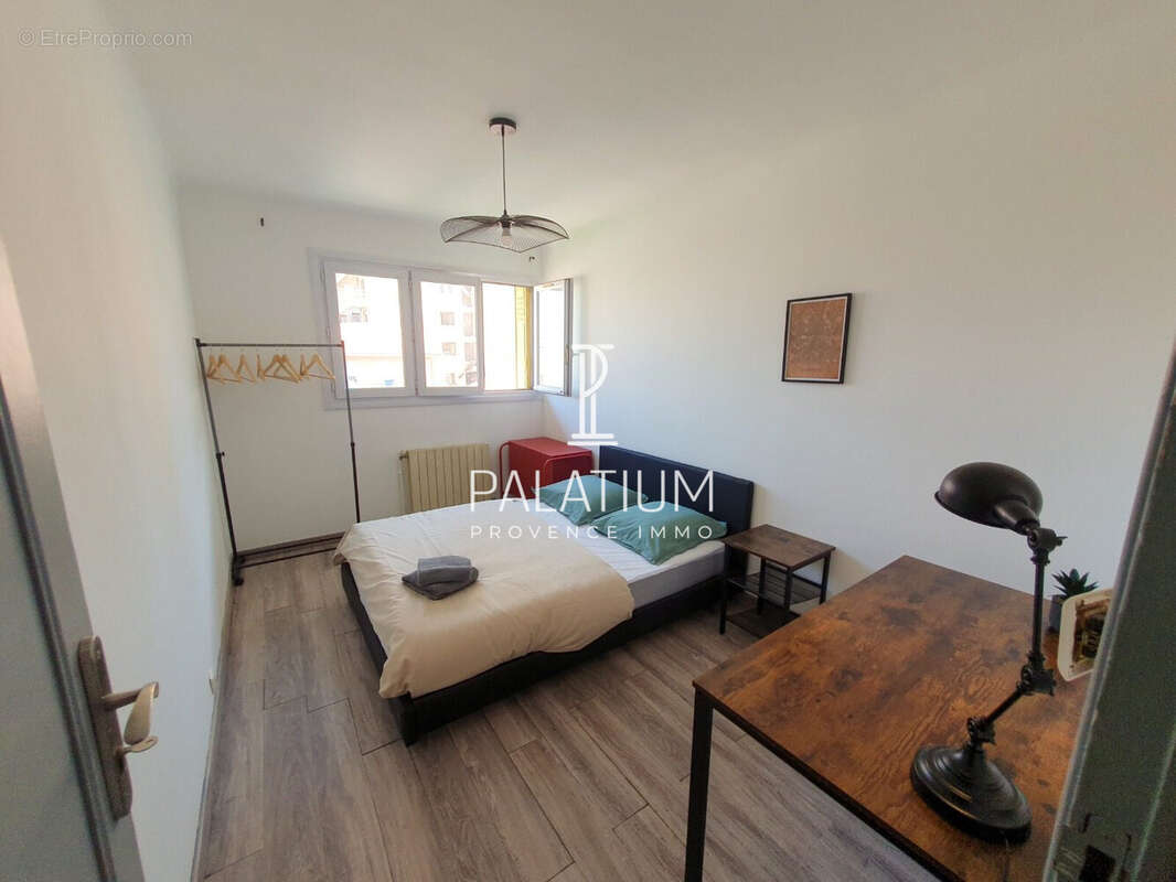 Appartement à MARSEILLE-3E