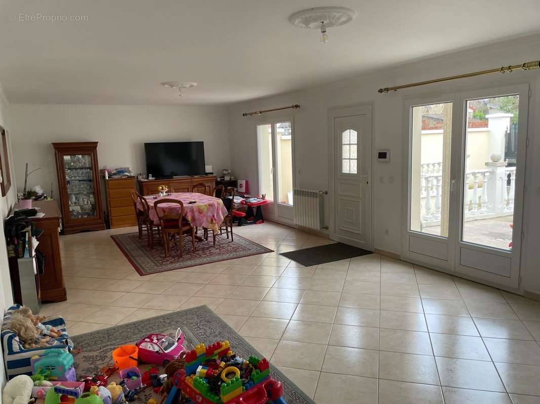 Maison à SARTROUVILLE