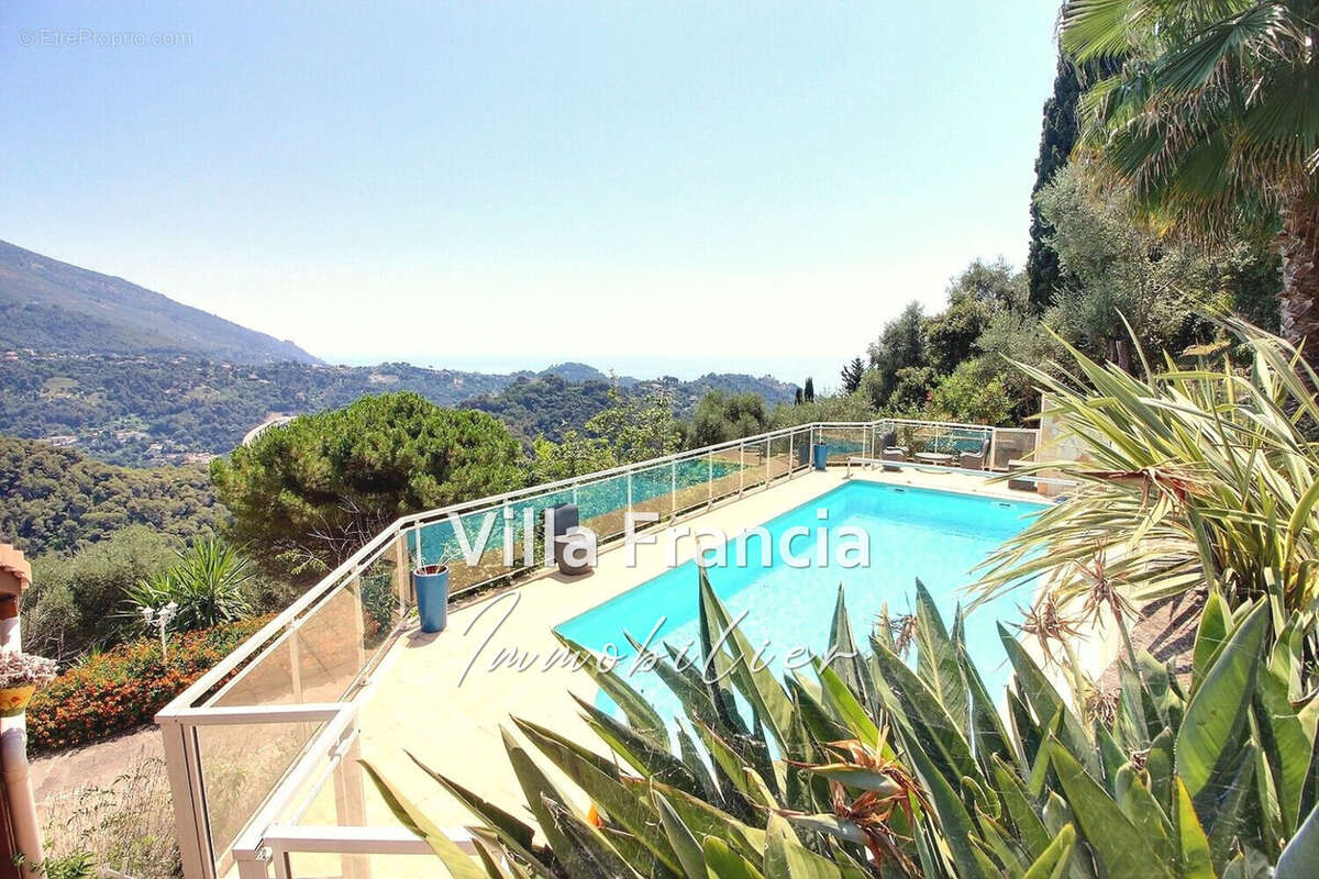 Maison à SAINTE-AGNES