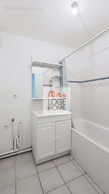 Salle de bains - Appartement à HENIN-BEAUMONT