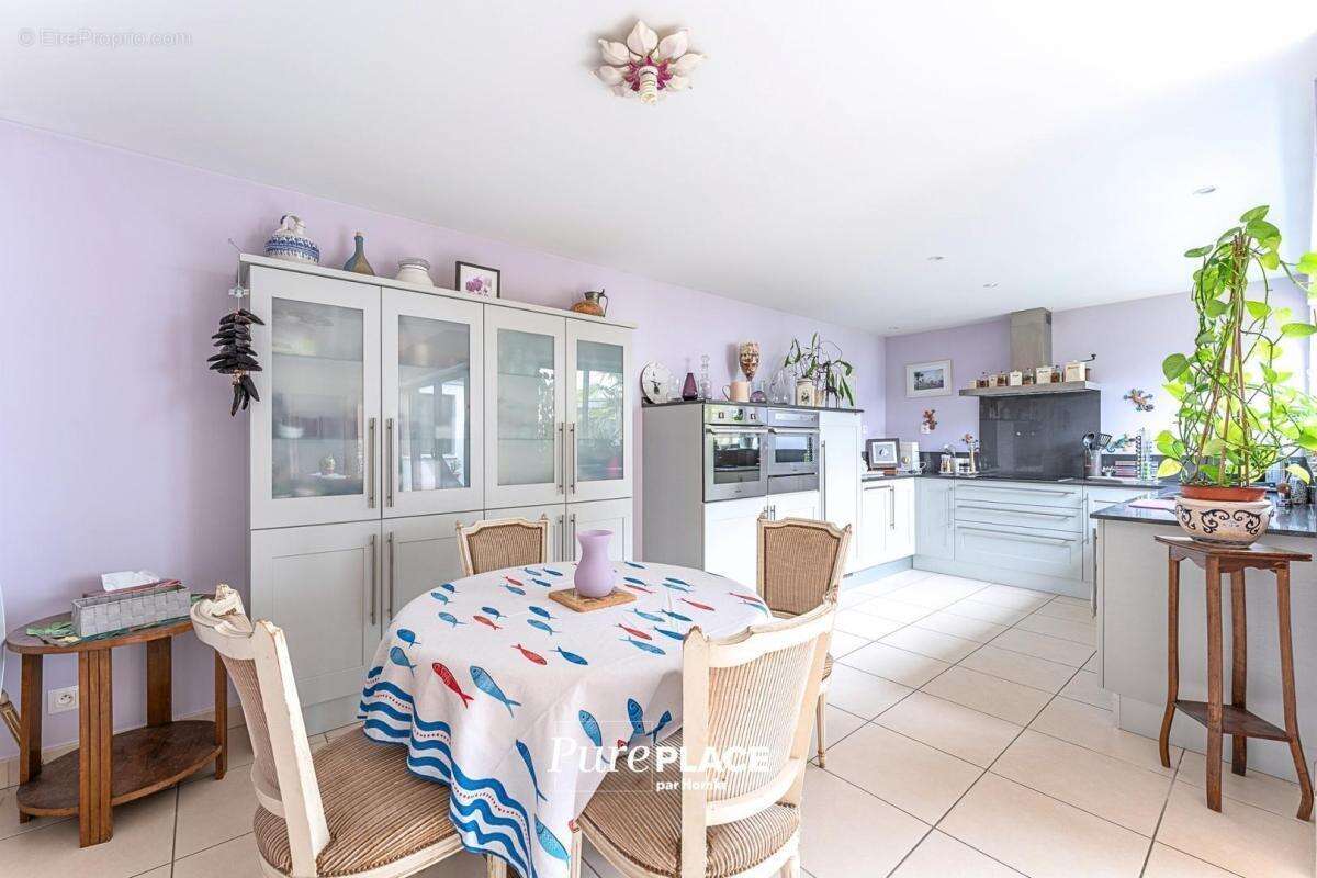 Maison/Villa T6 de 164 m2 à Bordeaux 33200 - photo 9